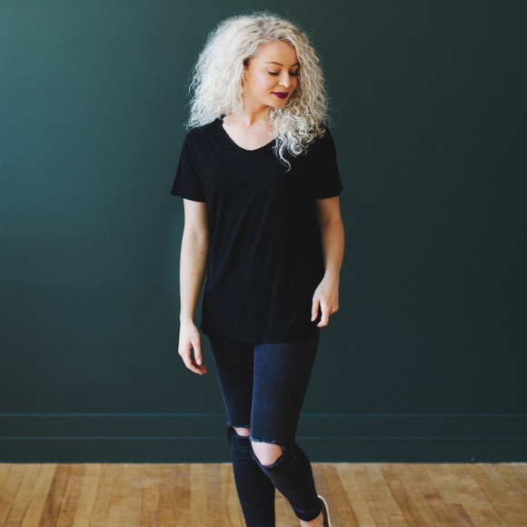 Black V-neck Tee - Picture 2 of 3